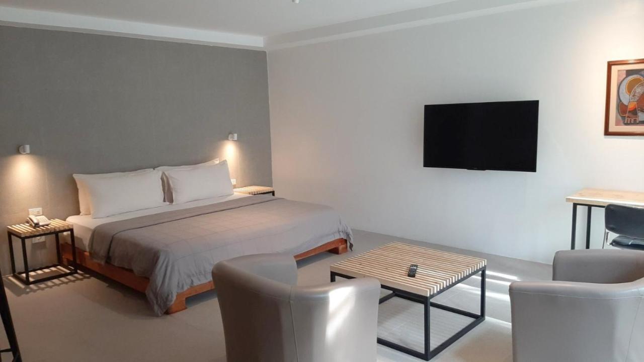 Urban Sands Hotel Iloilo מראה חיצוני תמונה